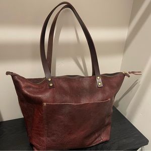 Portland Leather Zipper Tote